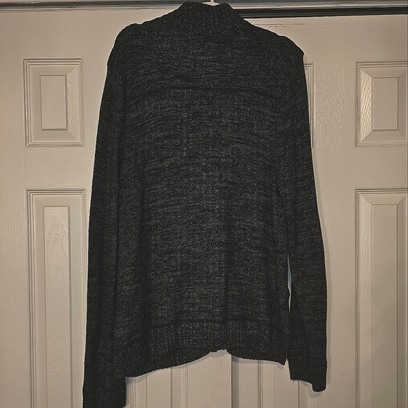 Men's Rock & Republic Zip Up Sweater - Picture 2 of 3